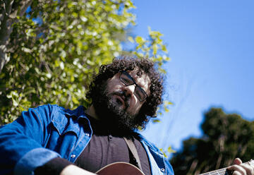 בכורות בענב - אבישי מלכה