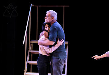 אבא יצא מהקבוצה - תיאטרון תמונע