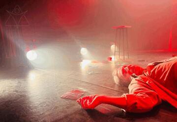 אדום - תיאטרון תמונע