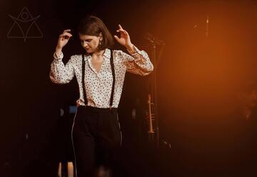 Night in New York — Джаз при свечах в монастыре