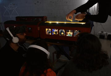 תעלומה ברכבת - מופע בהצצה