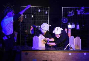 מיזאנפלס - תיאטרון קומקום