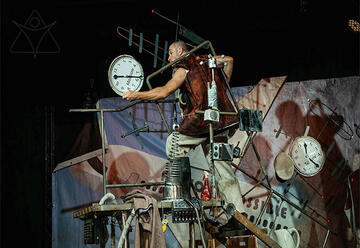 2054 - זמן המראה - תיאטרון קומקום