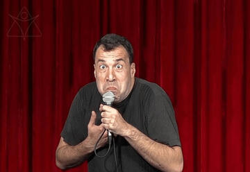 דותן רביד במופע סטנד אפ