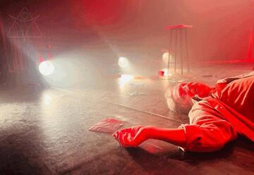 אדום - תיאטרון תמונע