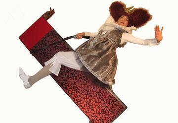 ארבעה משלים ומלכה - הצגת ילדים