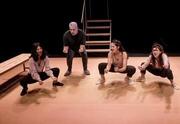 אבא יצא מהקבוצה - תיאטרון תמונע