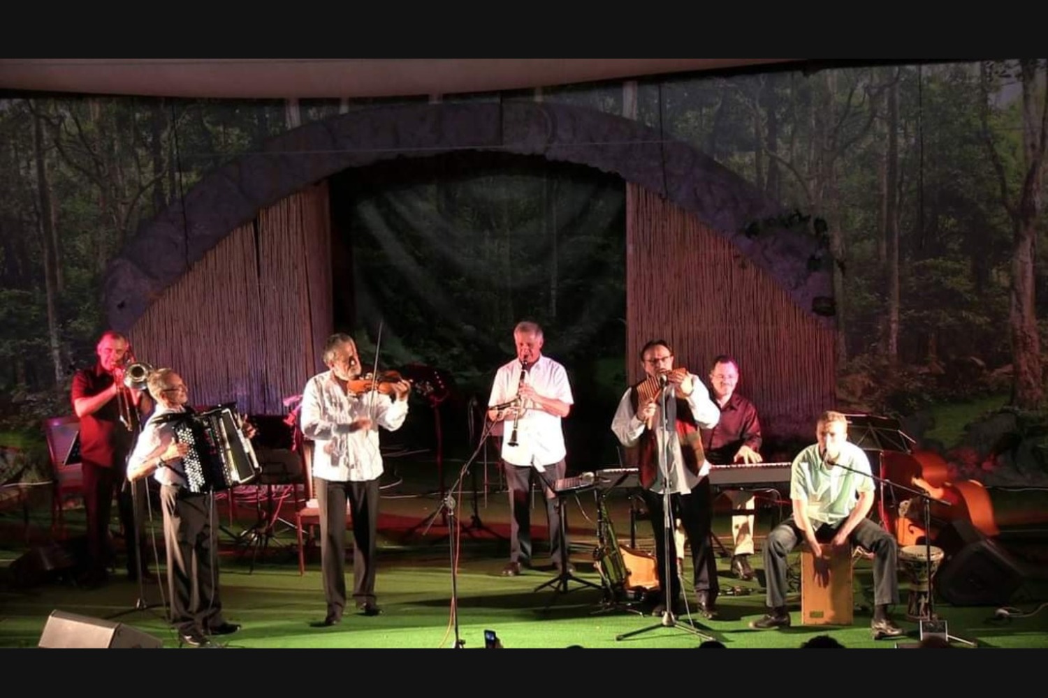צ'וקרליה - סדרת שישי ב-11 ברחובות