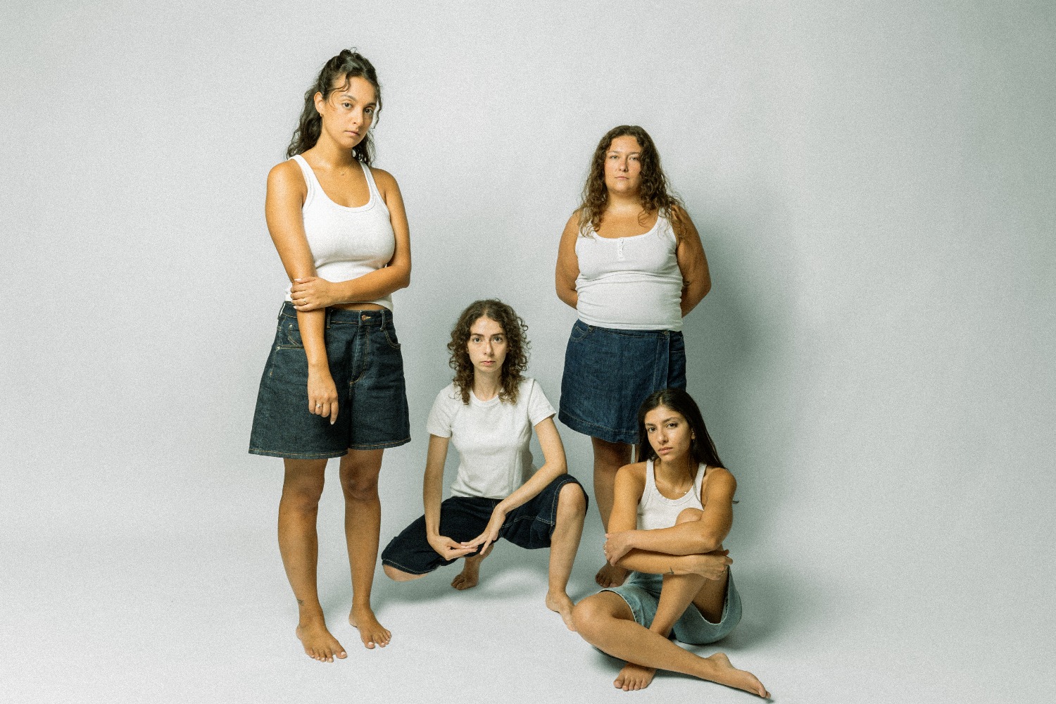 בזמן שהם רבו - תיאטרון הסימטה בדה וינצ'י
